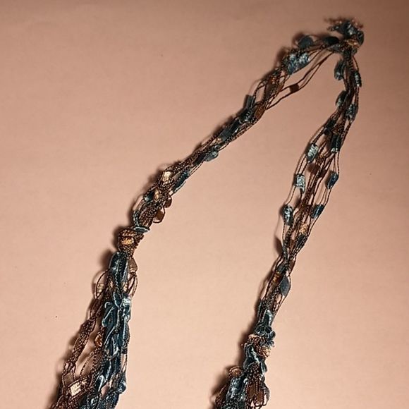 Ladder Ribbon Necklace! - Picture 3 of 6